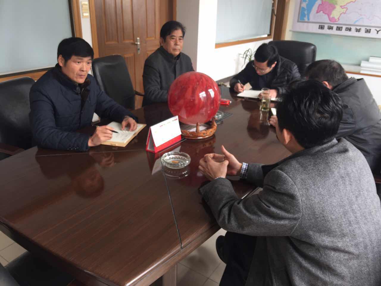 洛陽鎮(zhèn)黨委書記，副鎮(zhèn)長走訪調(diào)研我公司